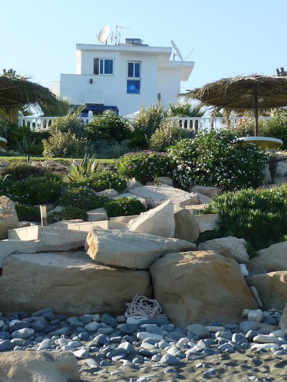 Zygi Beachfront Villa Extérieur photo