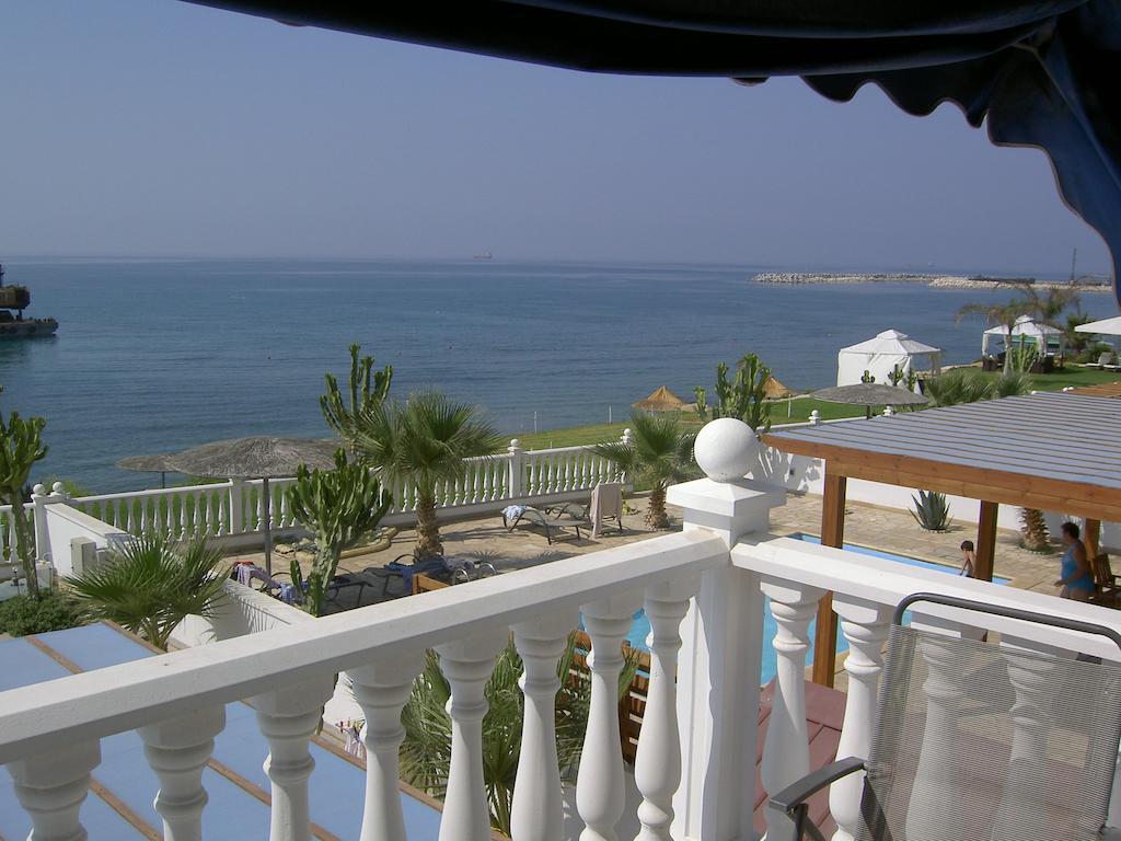 Zygi Beachfront Villa Extérieur photo